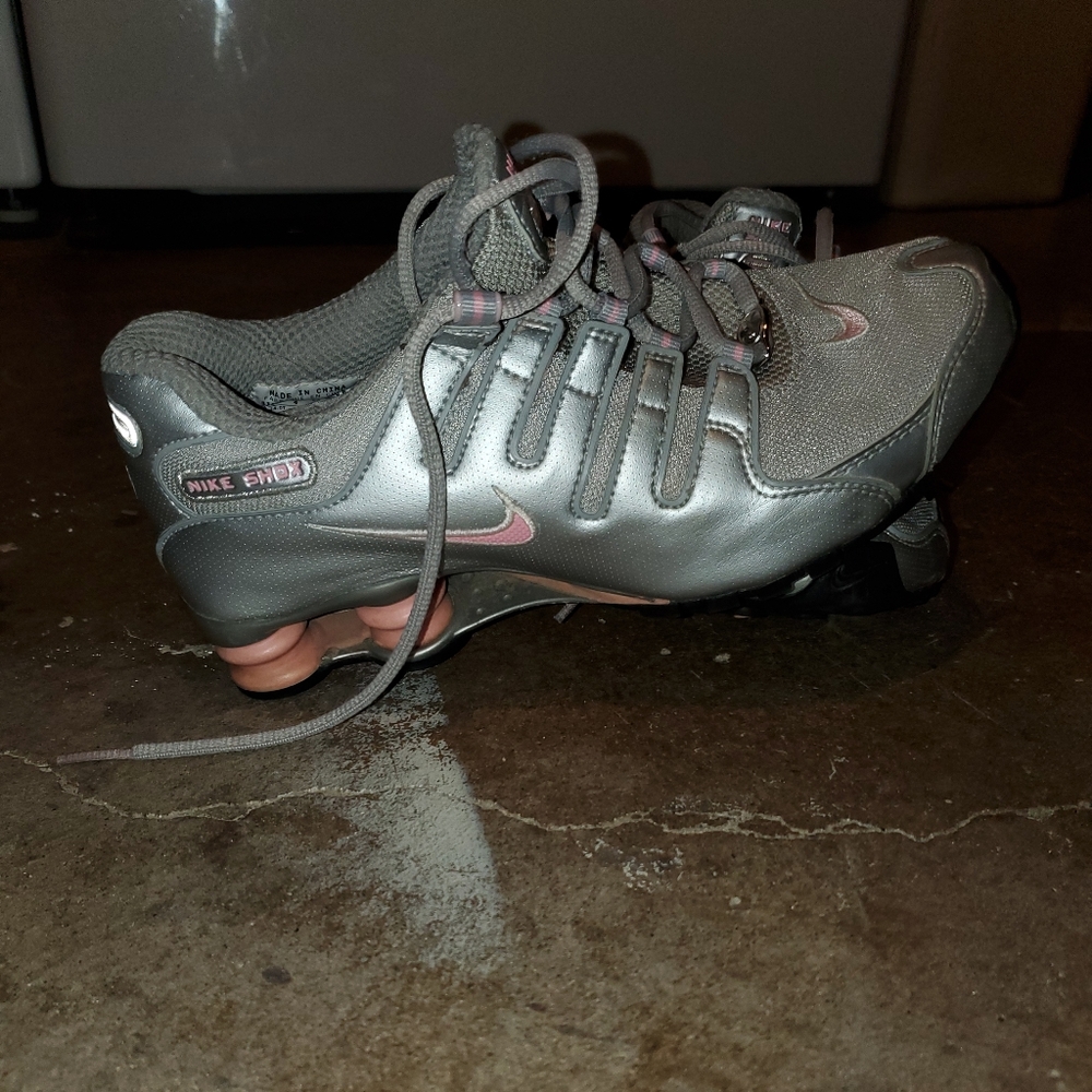 Women Nike shock shoes